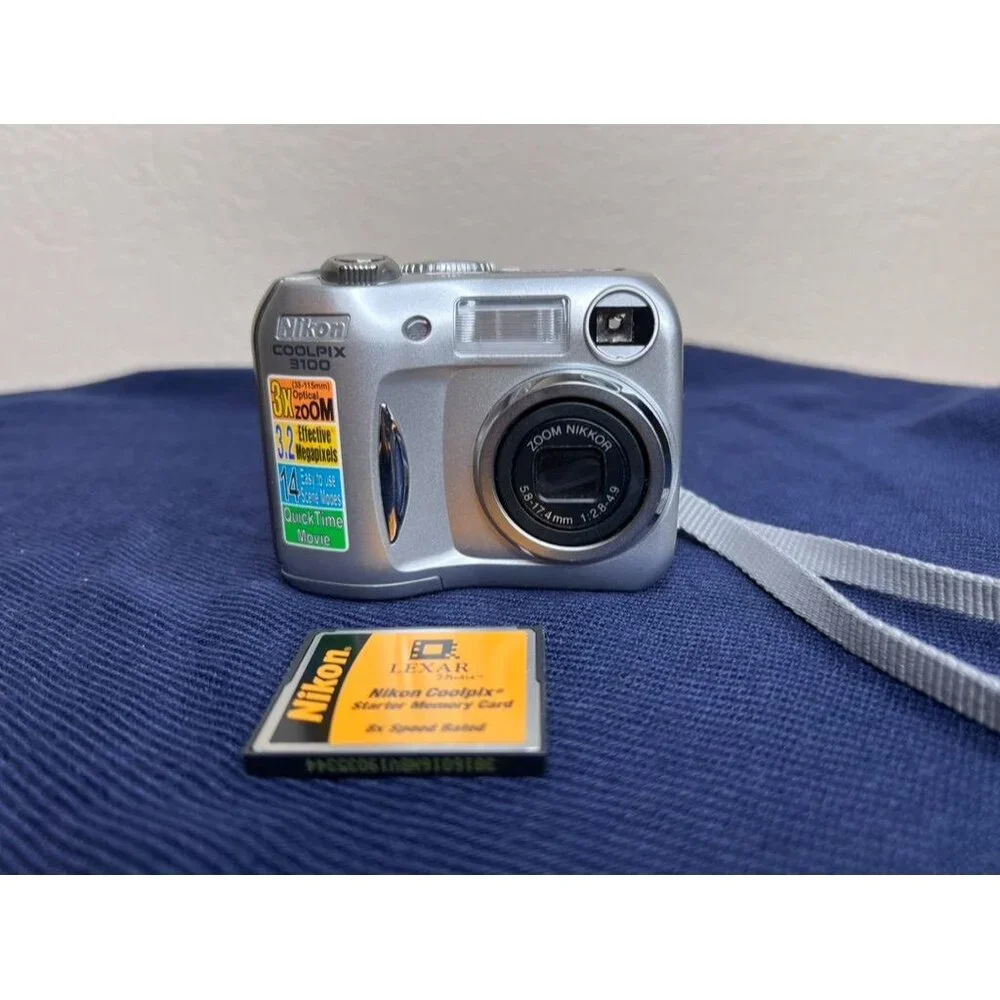 Nikon Coolpix 3100 3.2MP Digital Camera 3x Optical Zoom Memory Card **READ